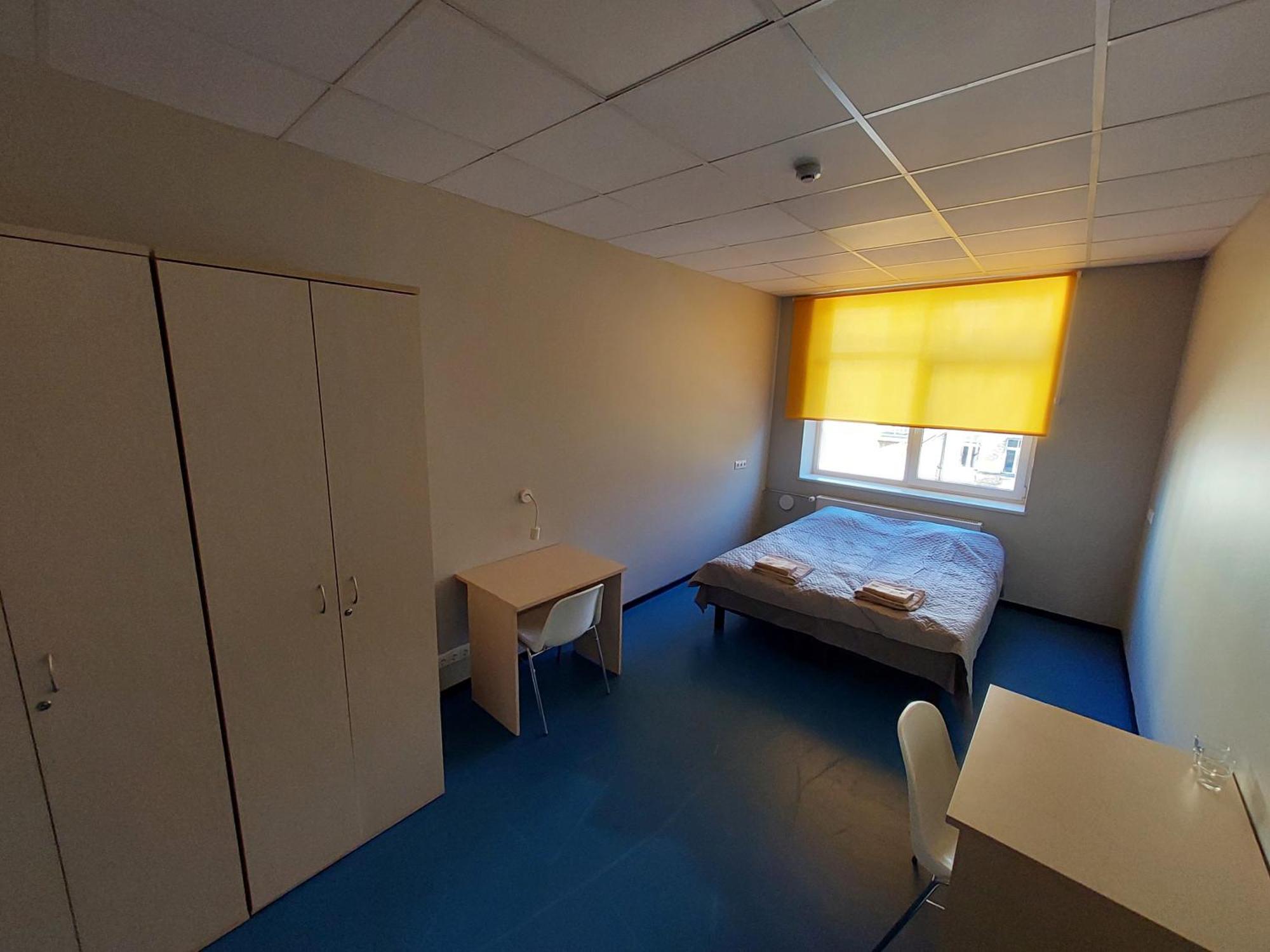 Airport Hostel *